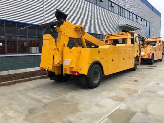 國(guó)六解放J6拖吊聯(lián)體黃牌清障車(chē)